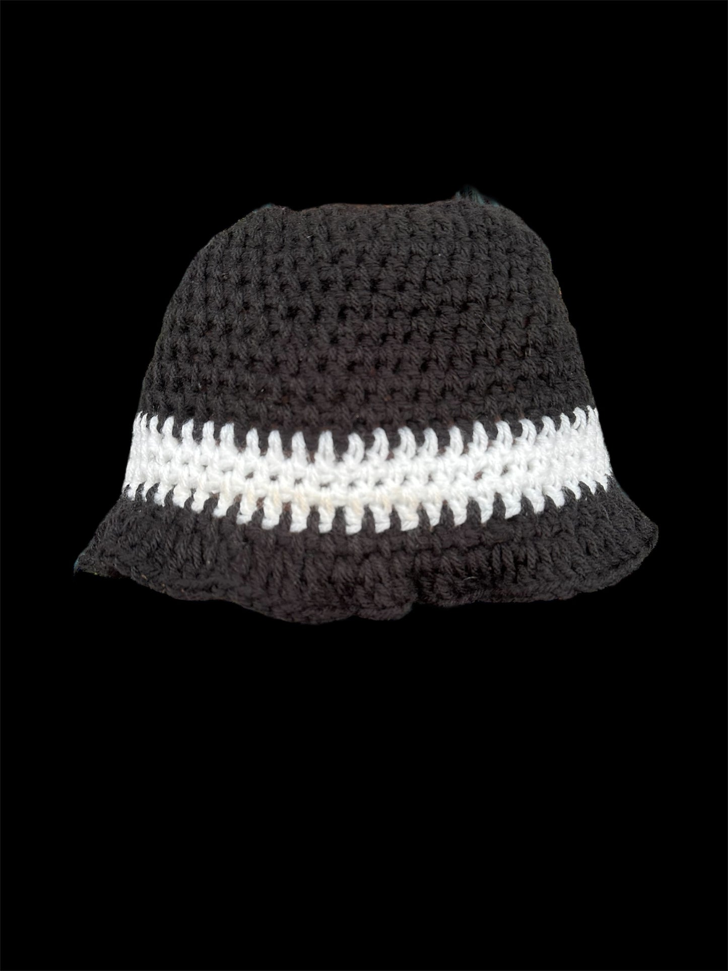 #6 BLACK,WHITE CROCHET HAT